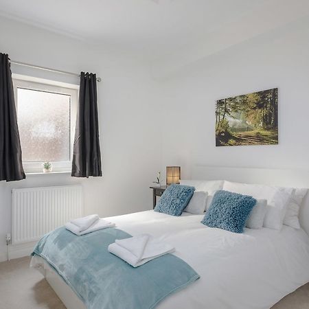 1 Bed Apt Sleeps 4 Luton  Eksteriør bilde