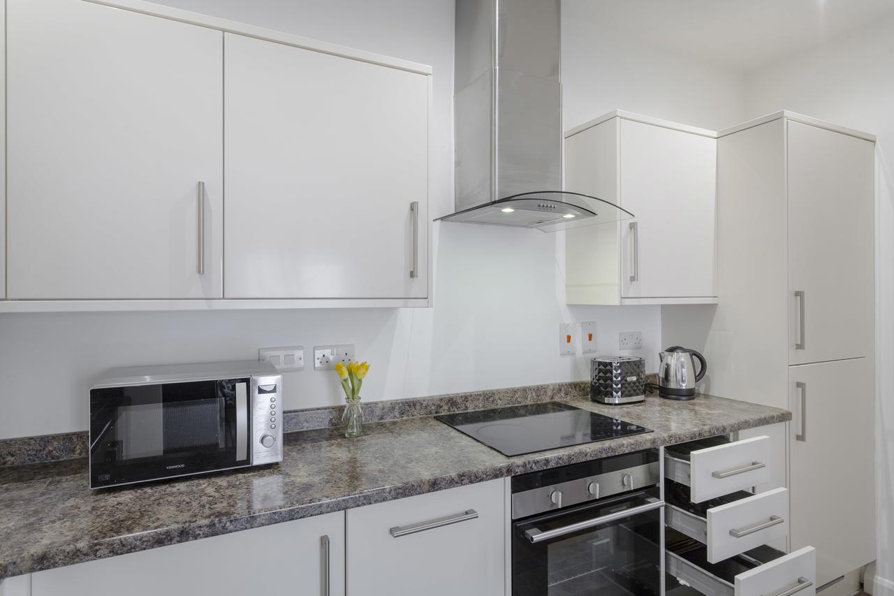 1 Bed Apt Sleeps 4 Luton  Eksteriør bilde