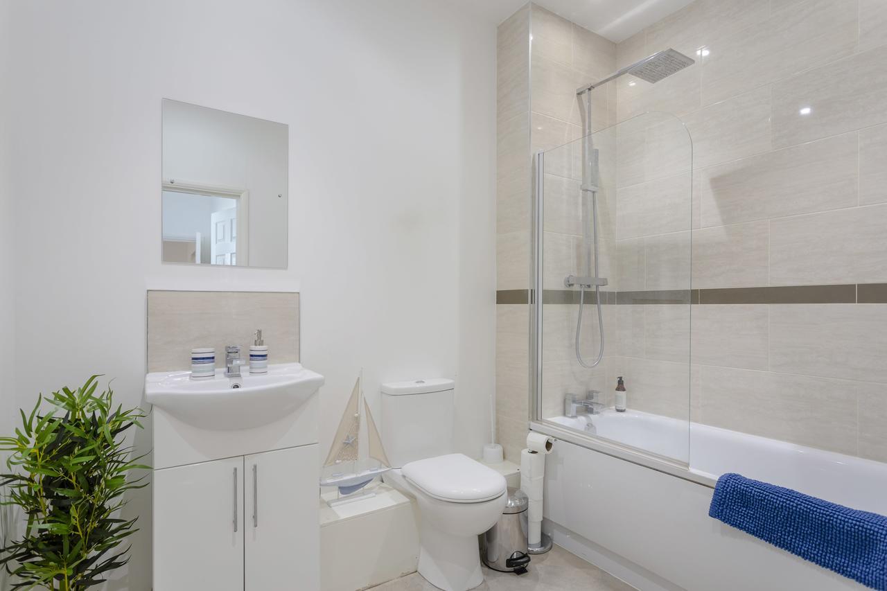 1 Bed Apt Sleeps 4 Luton  Eksteriør bilde