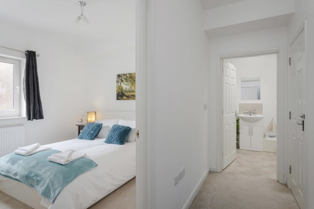 1 Bed Apt Sleeps 4 Luton  Eksteriør bilde