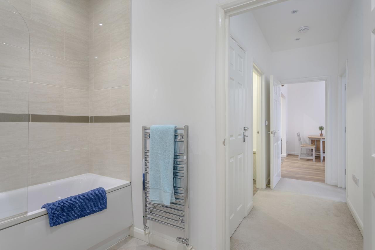 1 Bed Apt Sleeps 4 Luton  Eksteriør bilde